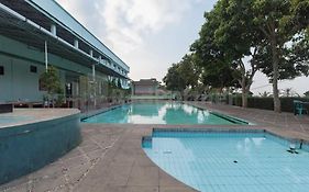 Hotel Ayong Linggarjati Kuningan Mitra Reddoorz